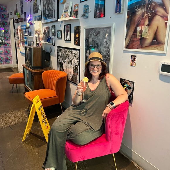 Meet your Posher, Sarah - Picture 5 of 5